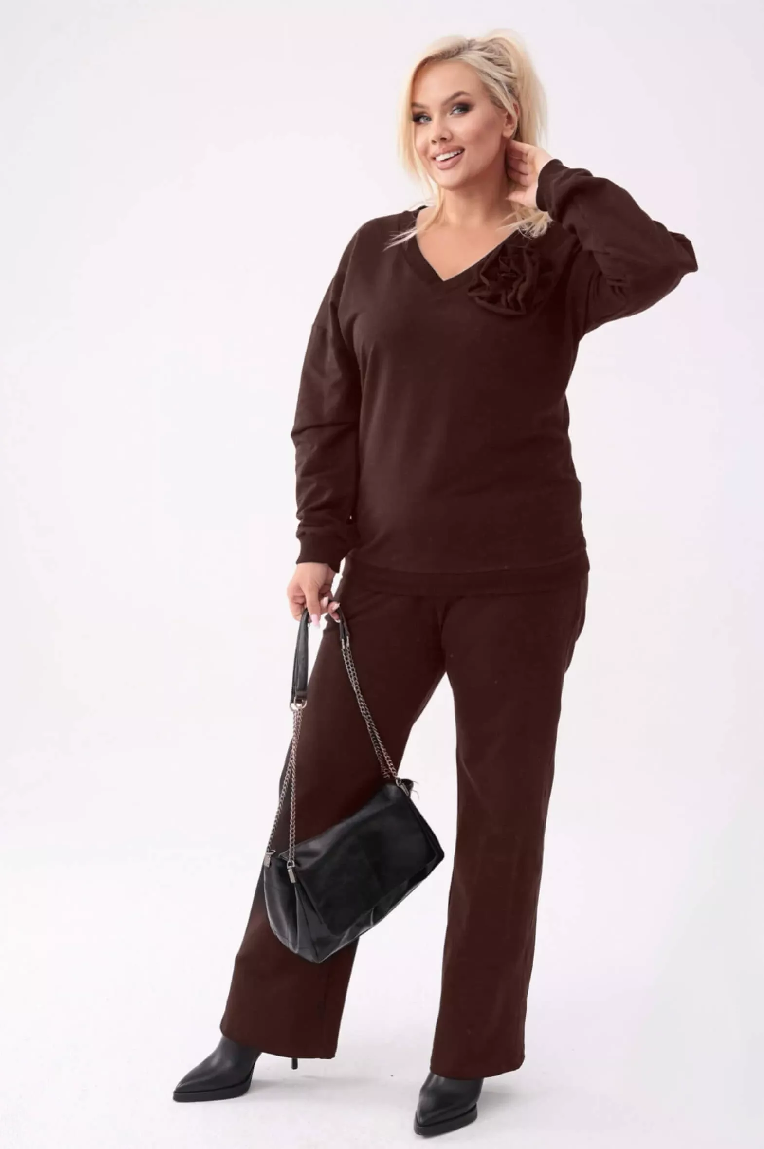 Bawełniany komplet dresowy Comfy w kolorze gorzkiej czekolady - bluza z różą + długie spodnie PLUS SIZE XXL OVERSIZE JESIEŃ