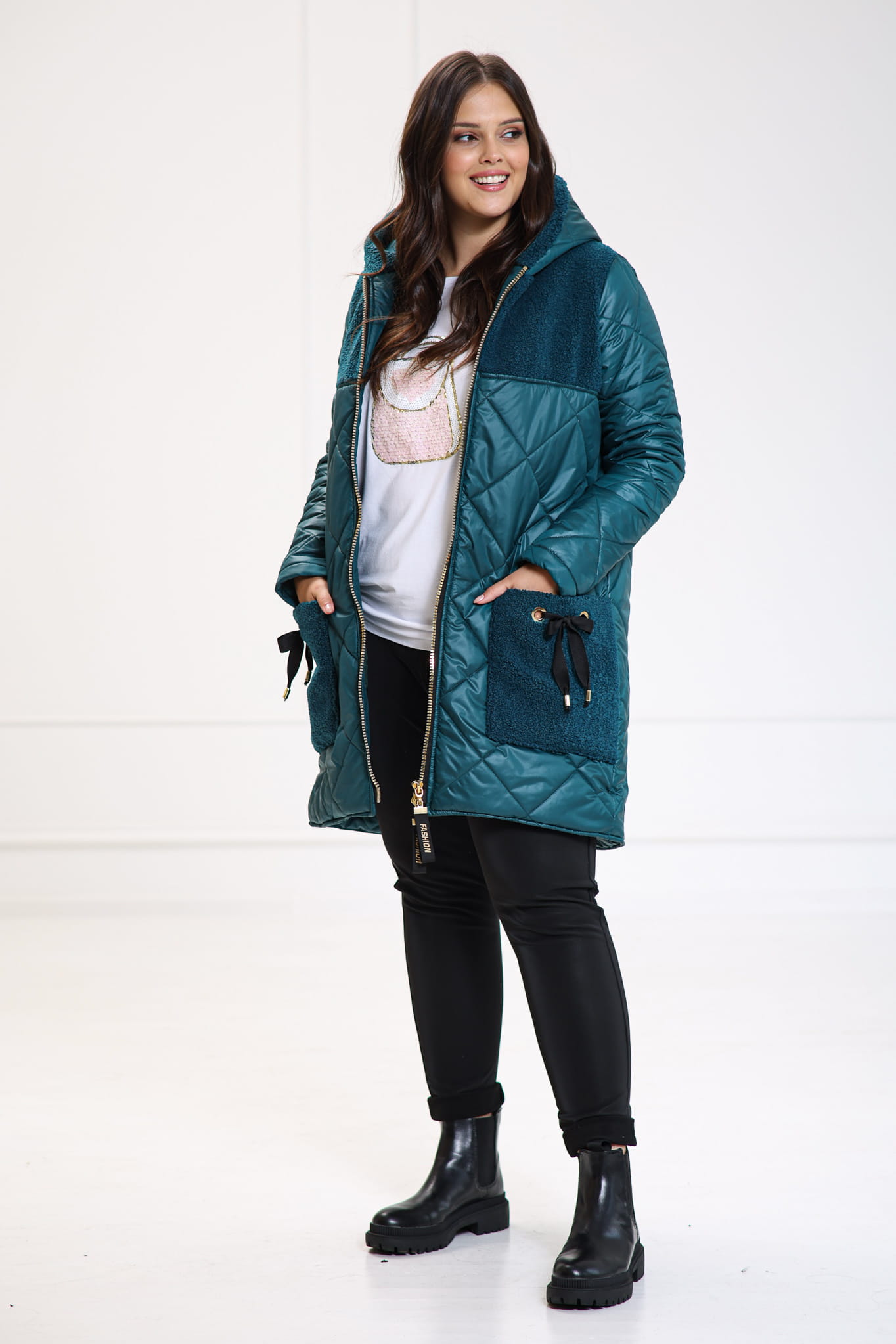 Pikowana kurtka Roksana w odcieniu butelkowej zieleni ze wstawkami PLUS SIZE XXL OVERSIZE JESIEŃ ZIMA