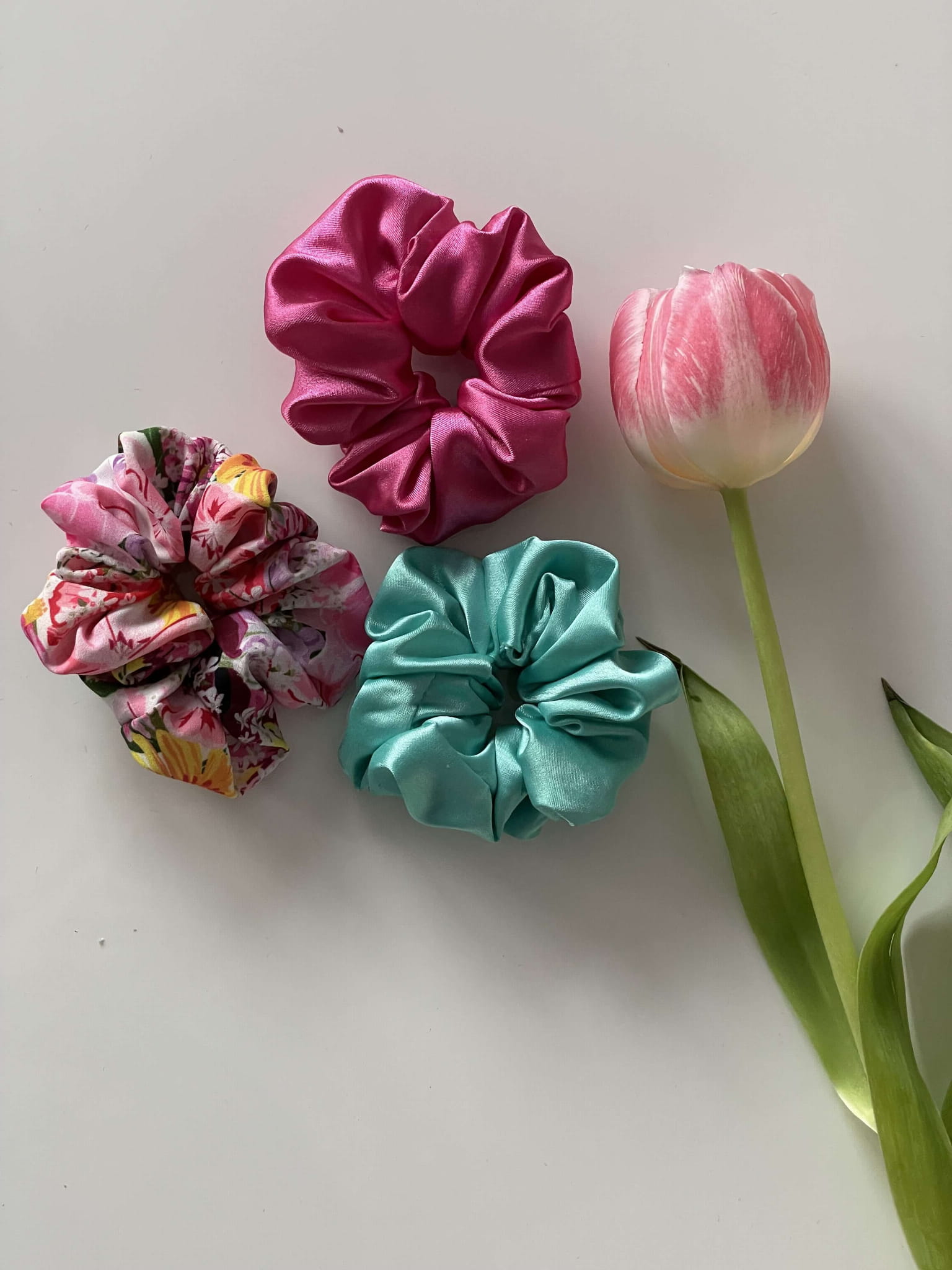 Zestaw satynowych gumek do włosów XXL OVERSIZE WIOSNA