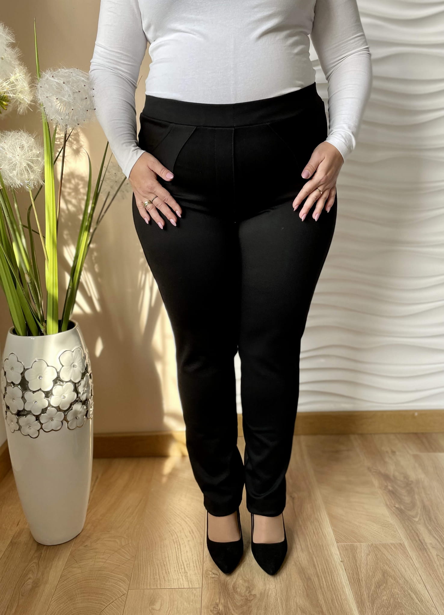 Czarne elastyczne spodnie Miya ze zwężaną nogawką PLUS SIZE XXL