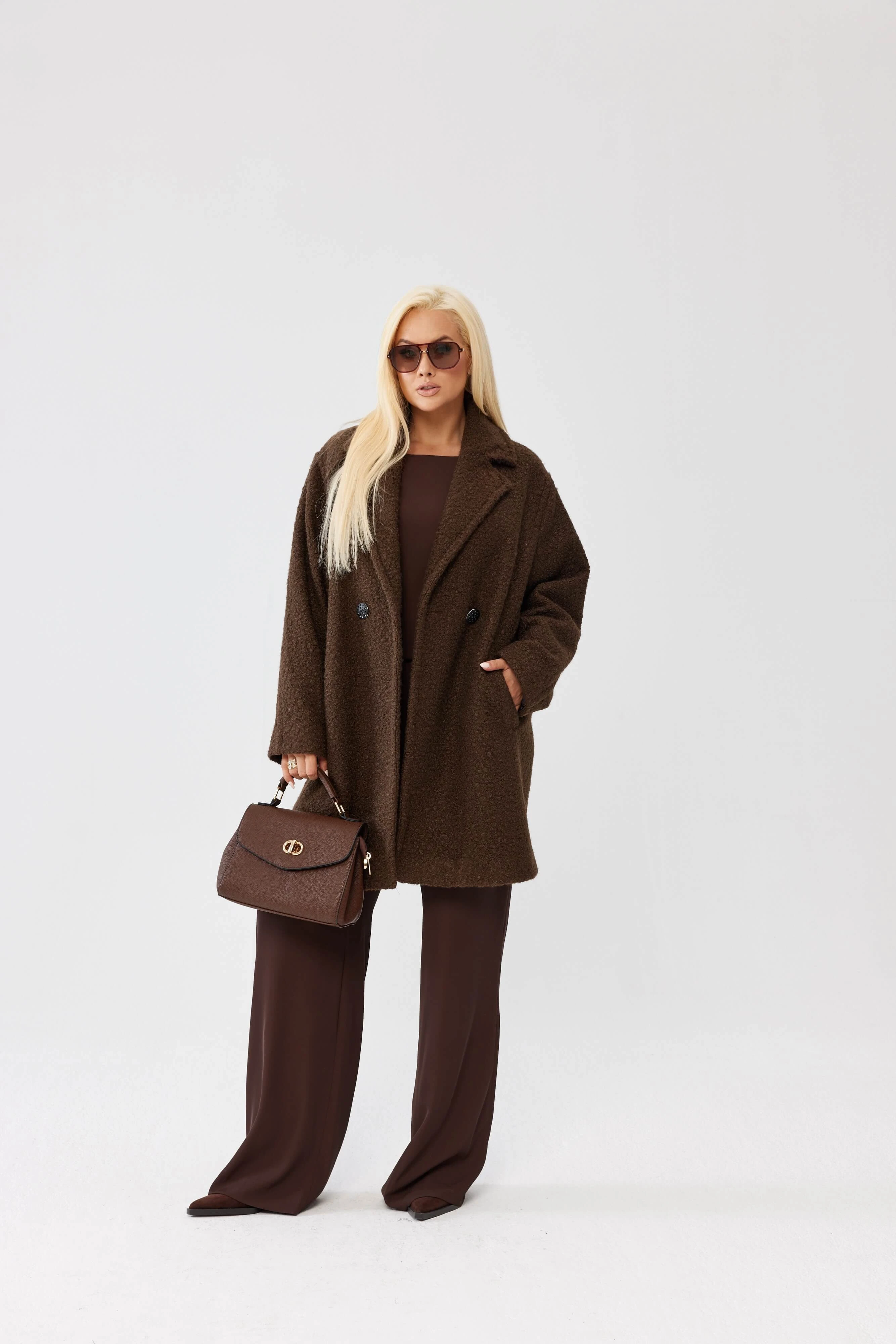 Brązowy damski płaszcz Isabella z tkaniny bukla - elegancja i komfort PLUS SIZE XXL OVERSIZE JESIEŃ