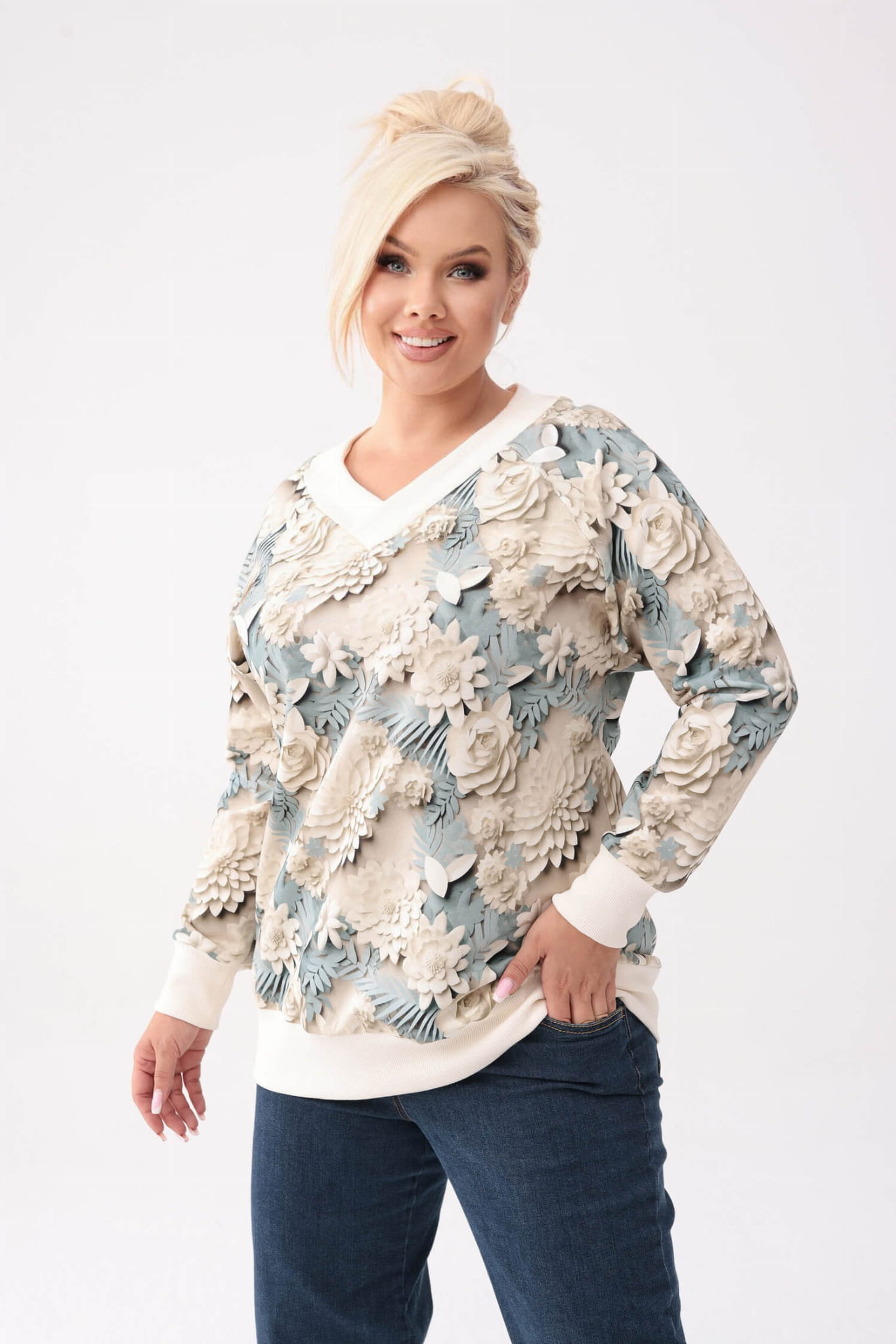 Bawełniana nierozpinana bluza Elsa w kwiaty 3D z dekoltem w serek V-neck PLUS SIZE XXL OVERSIZE JESIEŃ