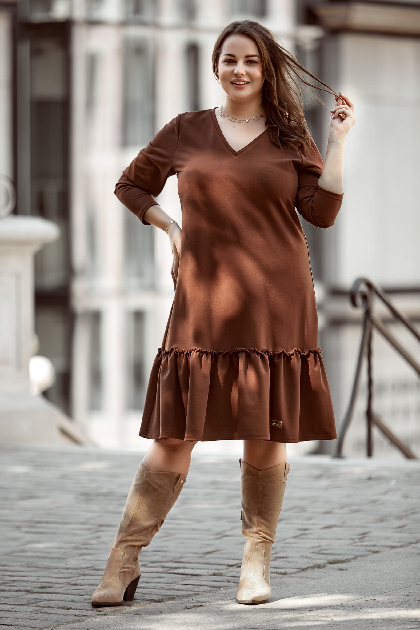 Brązowa sukienka Alicja z falbanką XXL OVERSIZE JESIEŃ