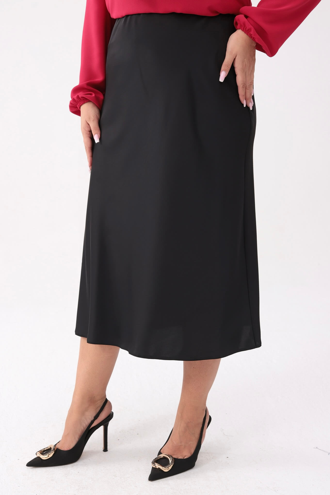 Satynowa czarna spódnica Marisa - elegancja na każdą okazję PLUS SIZE XXL OVERSIZE