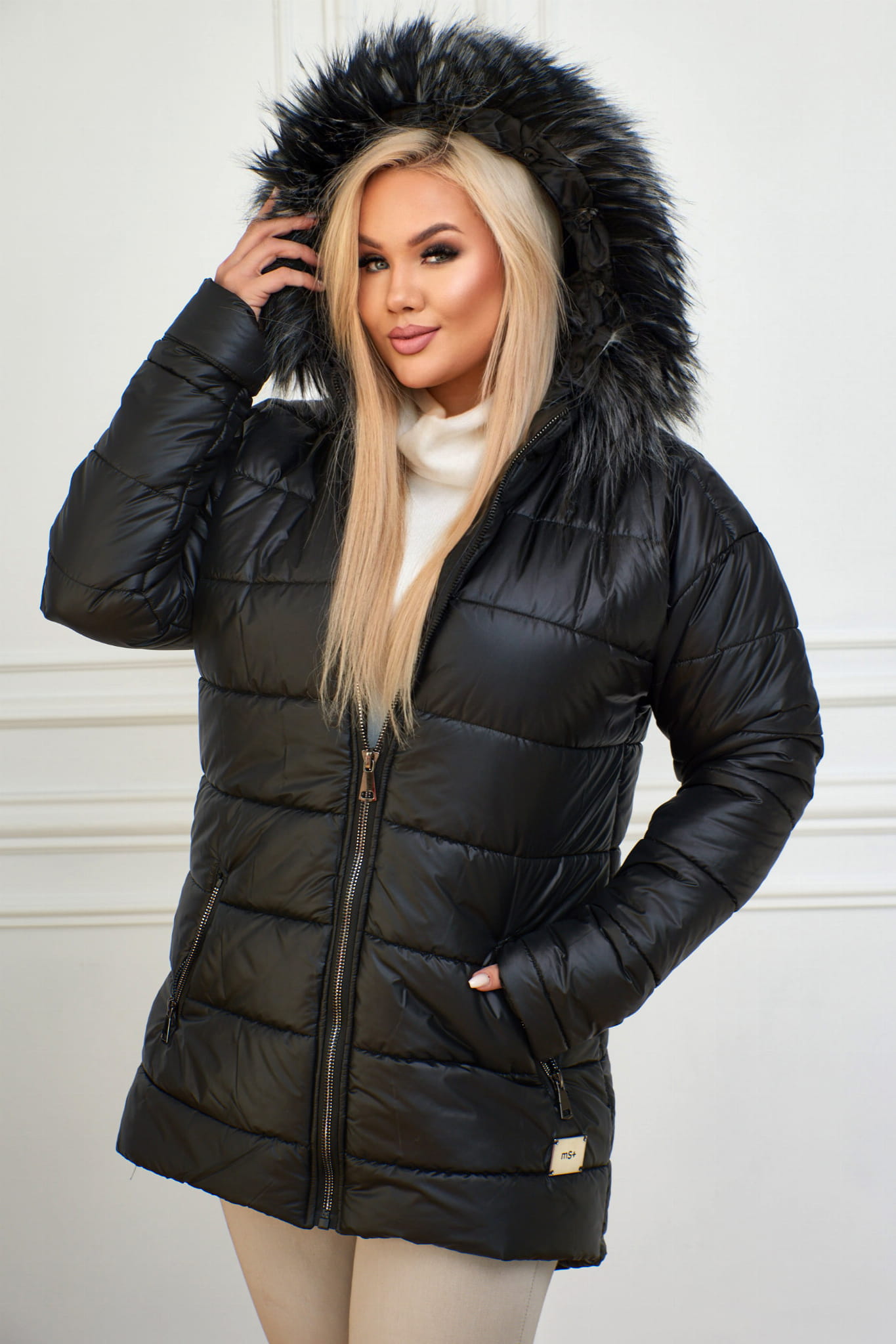 Ocieplona czarna kurtka Melania z futerkiem PLUS SIZE JESIEŃ ZIMA
