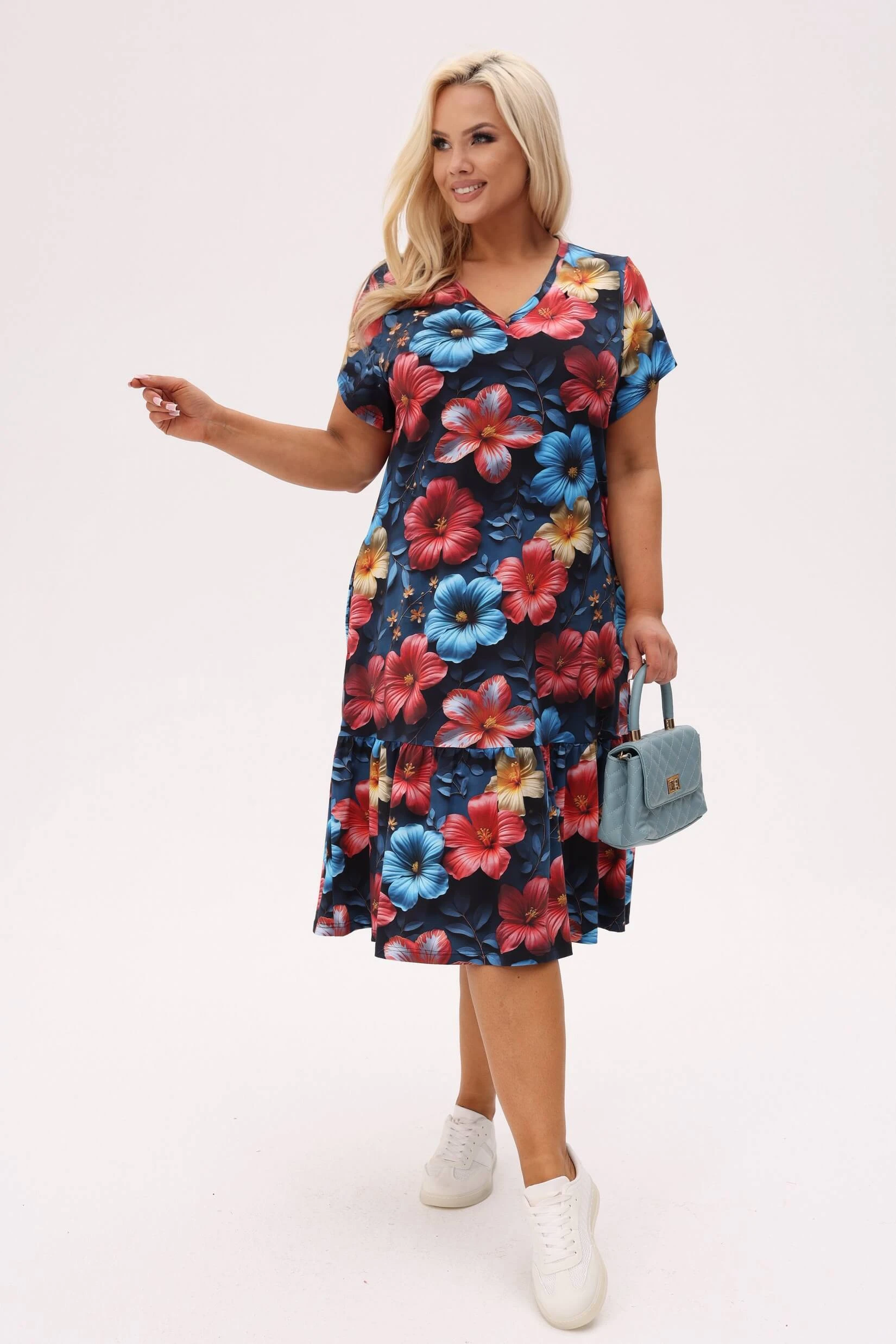 Wiskozowa sukienka Solea w wielobarwne hibiskusy PLUS SIZE XXL OVERSIZE