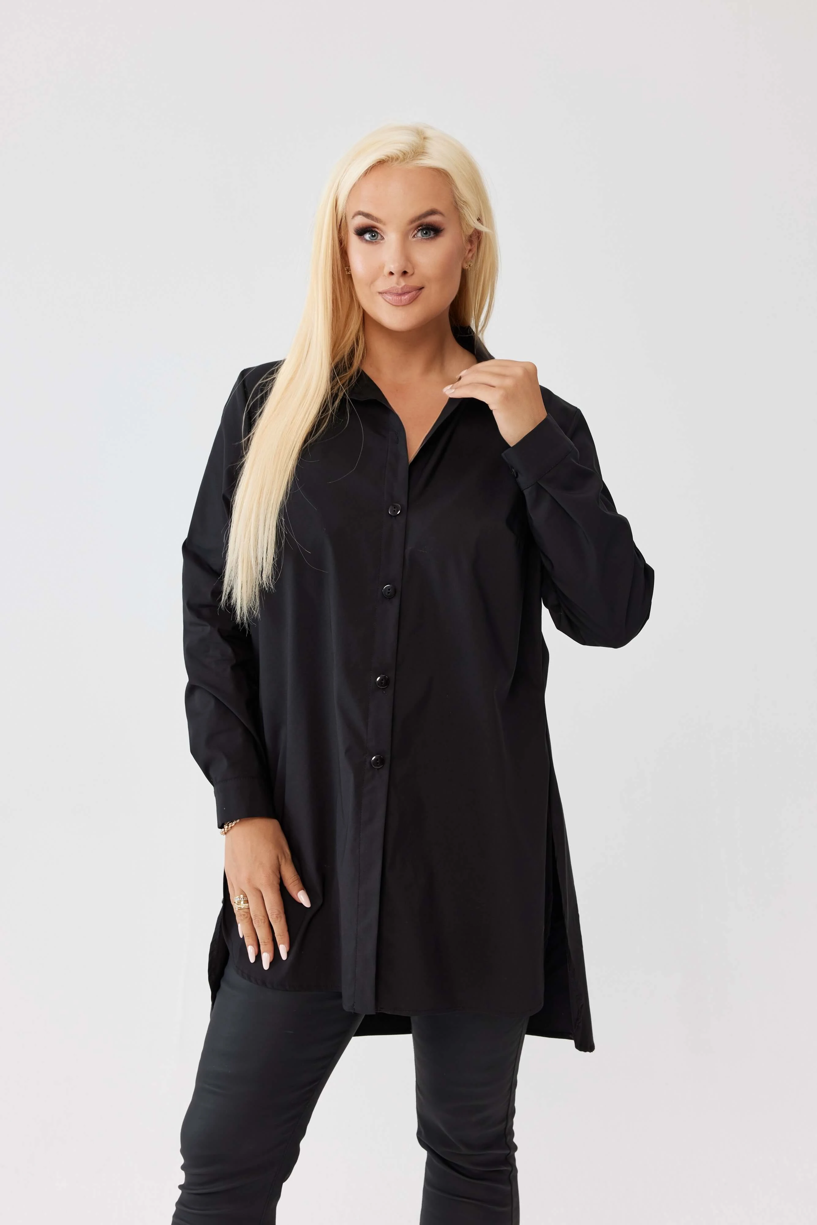 Klasyczna czarna koszula Elena zapinana na guziki, asymetryczny krój PLUS SIZE XXL OVERSIZE JESIEŃ