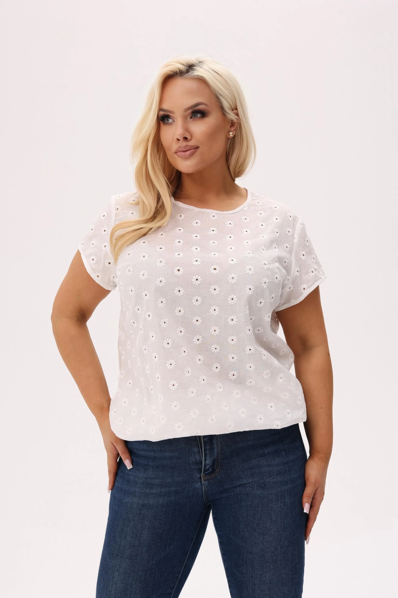 Elegancka bluzka Lira ze 100% haftowanej bawełny w drobne stokrotki PLUS SIZE XXL OVERSIZE JESIEŃ