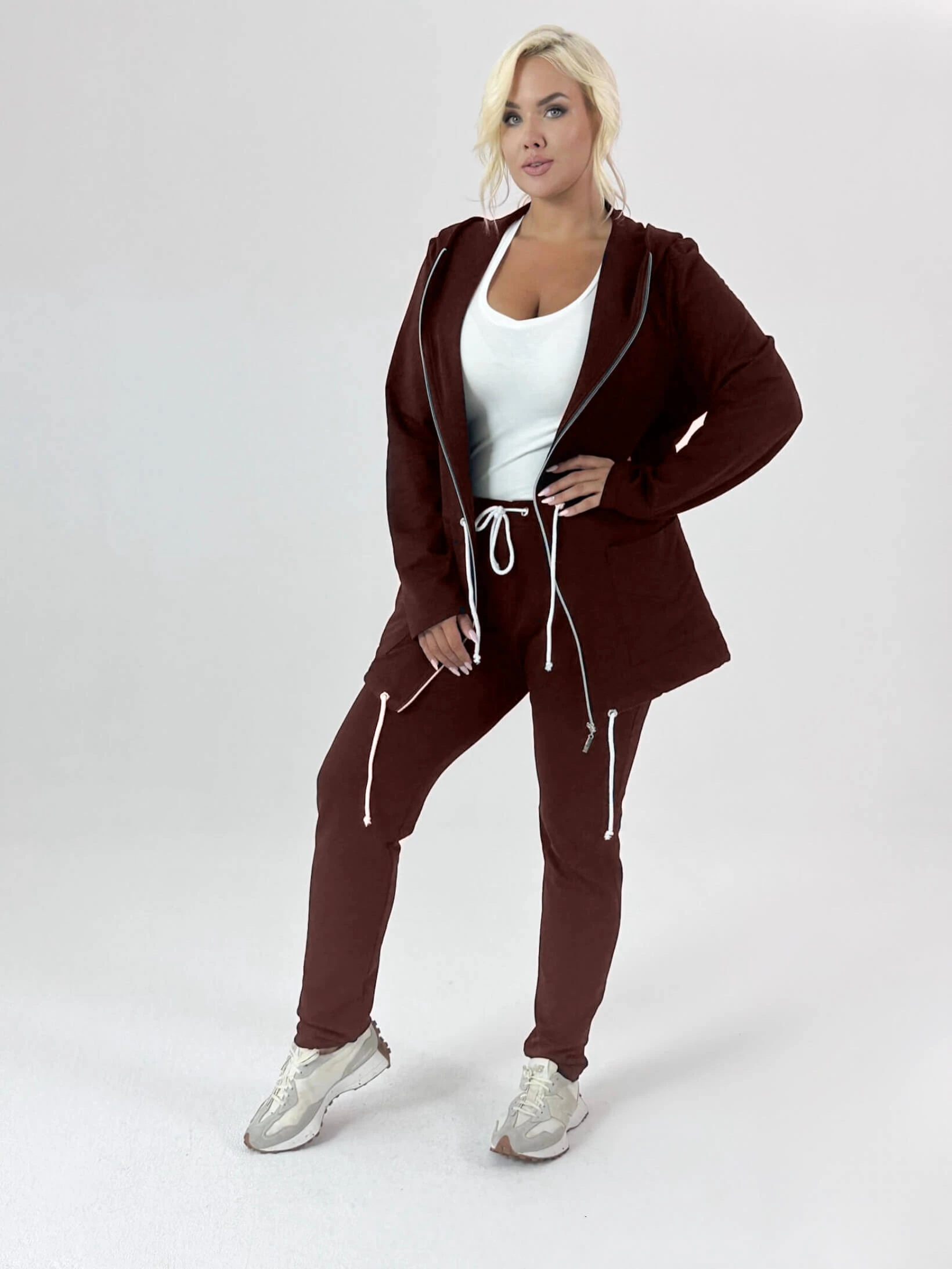 Dwuczęściowy czekoladowy dres Nelly XXL OVERSIZE JESIEŃ