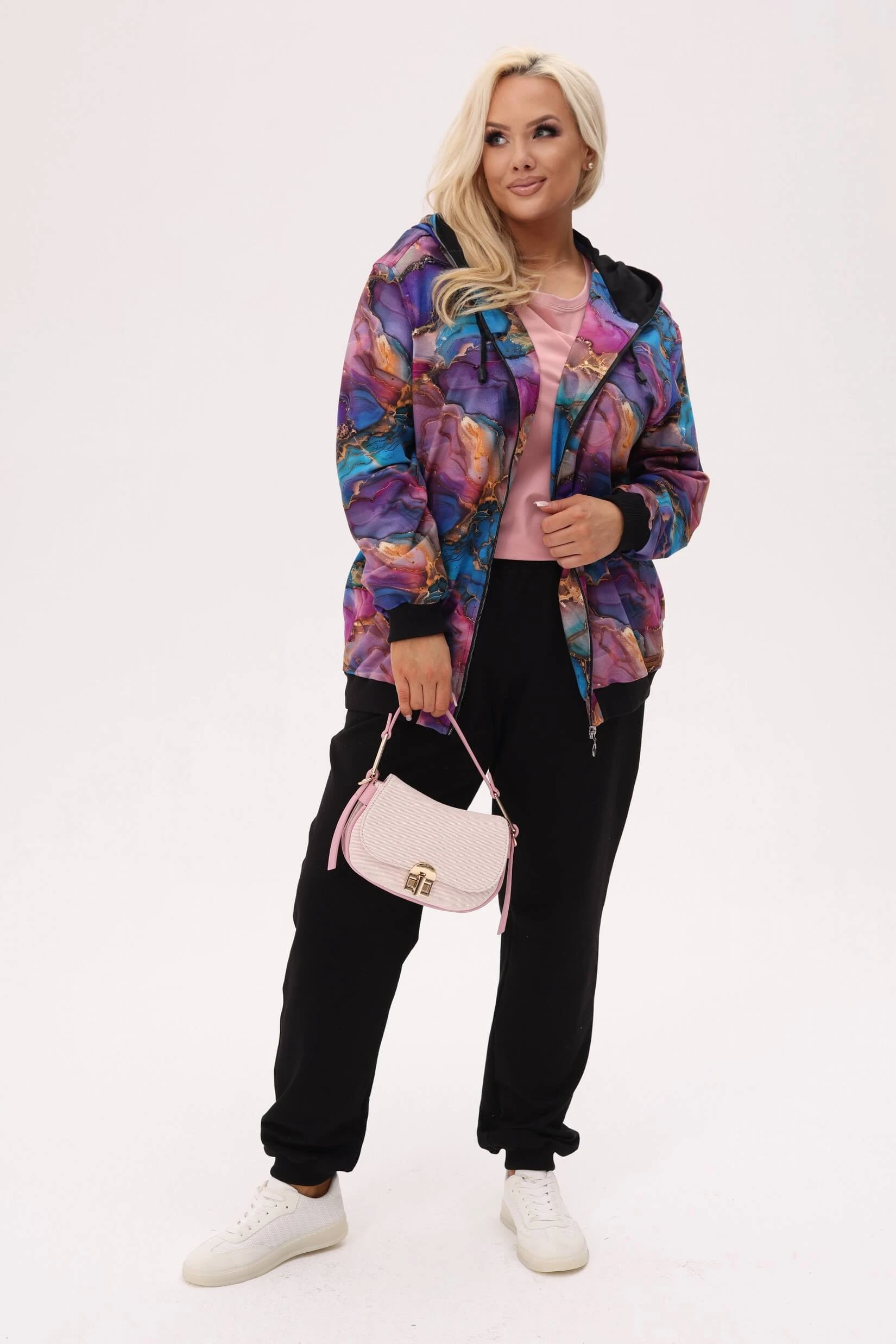 Dres Loretta z abstrakcyjnym printem i czarnymi spodniami PLUS SIZE XXL OVERSIZE JESIEŃ