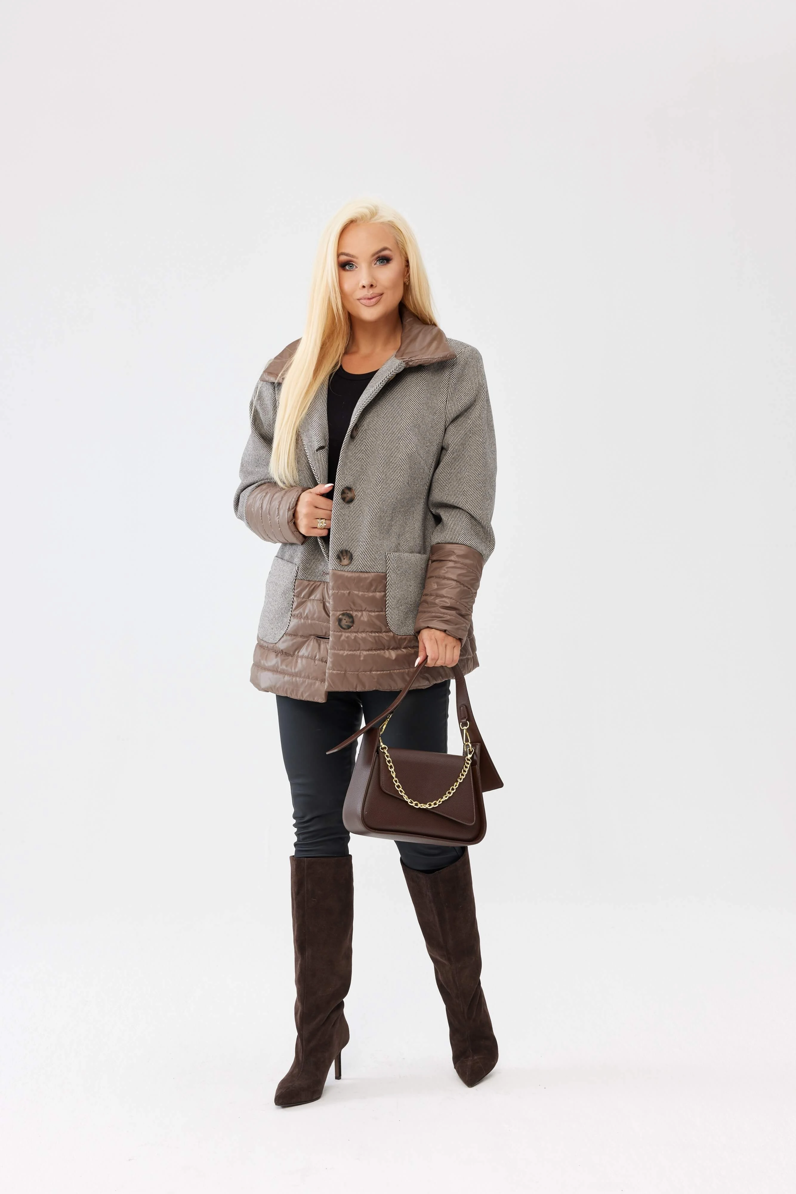 Elegancka beżowa damska kurtka Viktoria w jodełkę z pikowanymi wstawkami - lekko ocieplona PLUS SIZE XXL OVERSIZE JESIEŃ