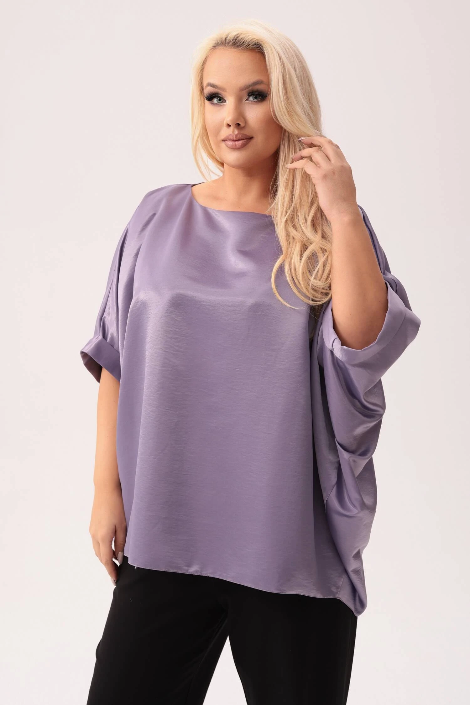 Kimonowa satynowa bluzka Gabi w odcieniu lawendy PLUS SIZE XXL