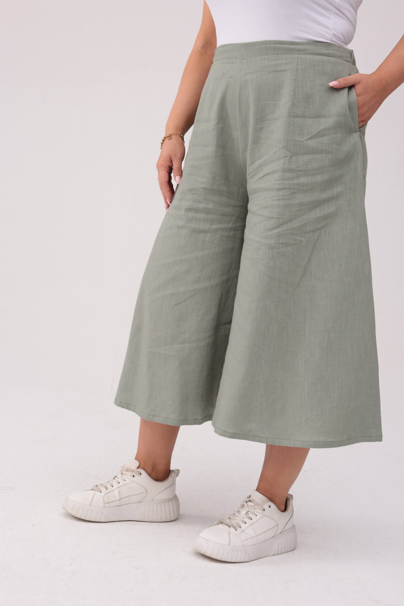 Spódnico-spodnie Lena w kolorze old green - Swoboda i styl w lnianej odsłonie PLUS SIZE OVERSIZE XXL