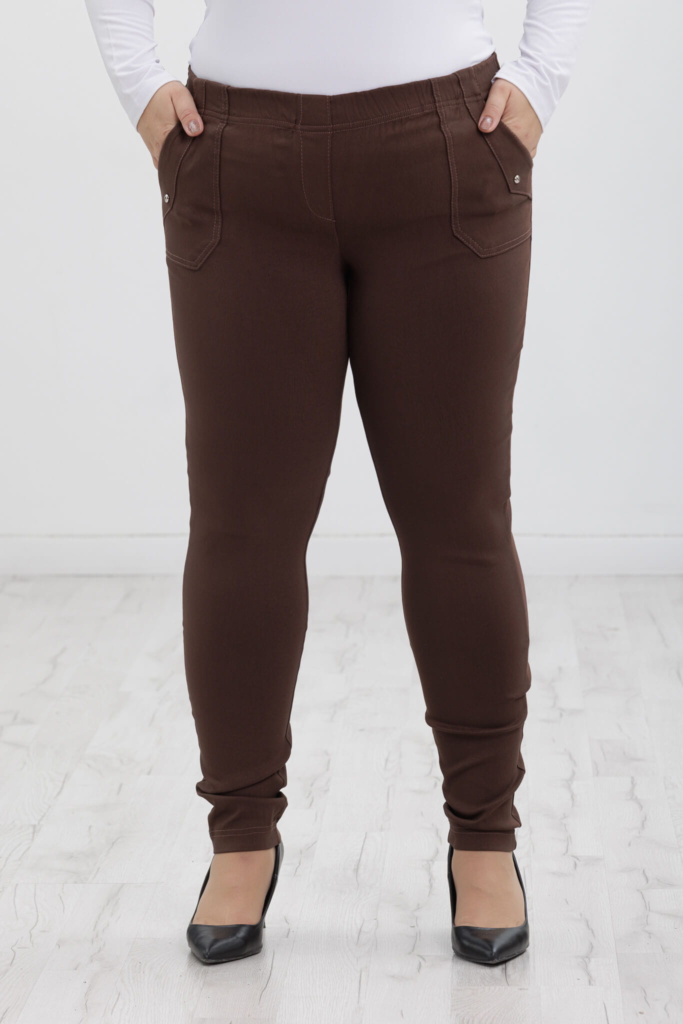 Klasyczne brązowe spodnie Nita ze zwężoną nogawką PLUS SIZE XXL