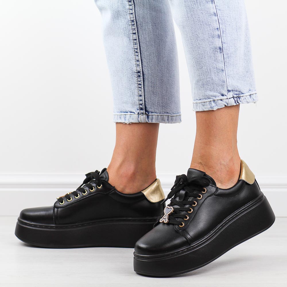 Czarne skórzane sneakersy damskie Vinceza 66700