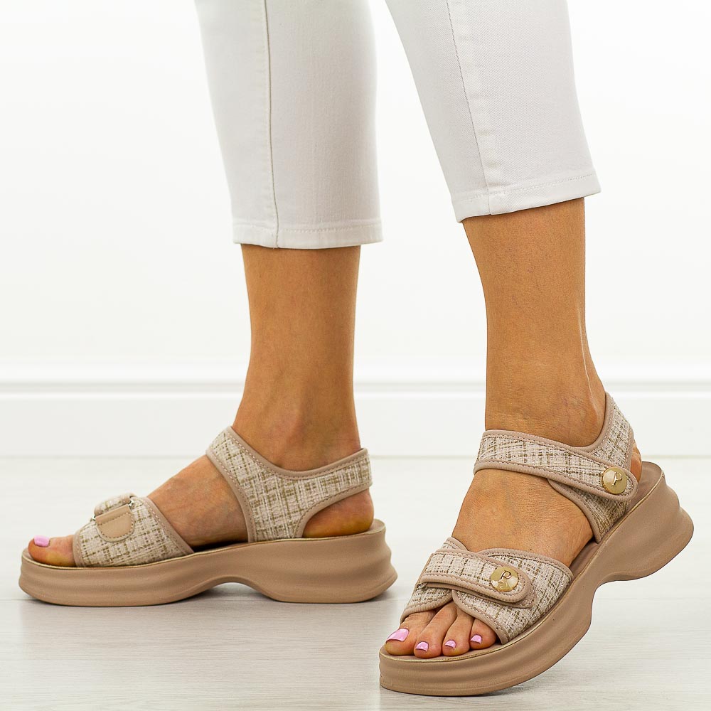 Beżowe sandały damskie na platformie Potocki 105301