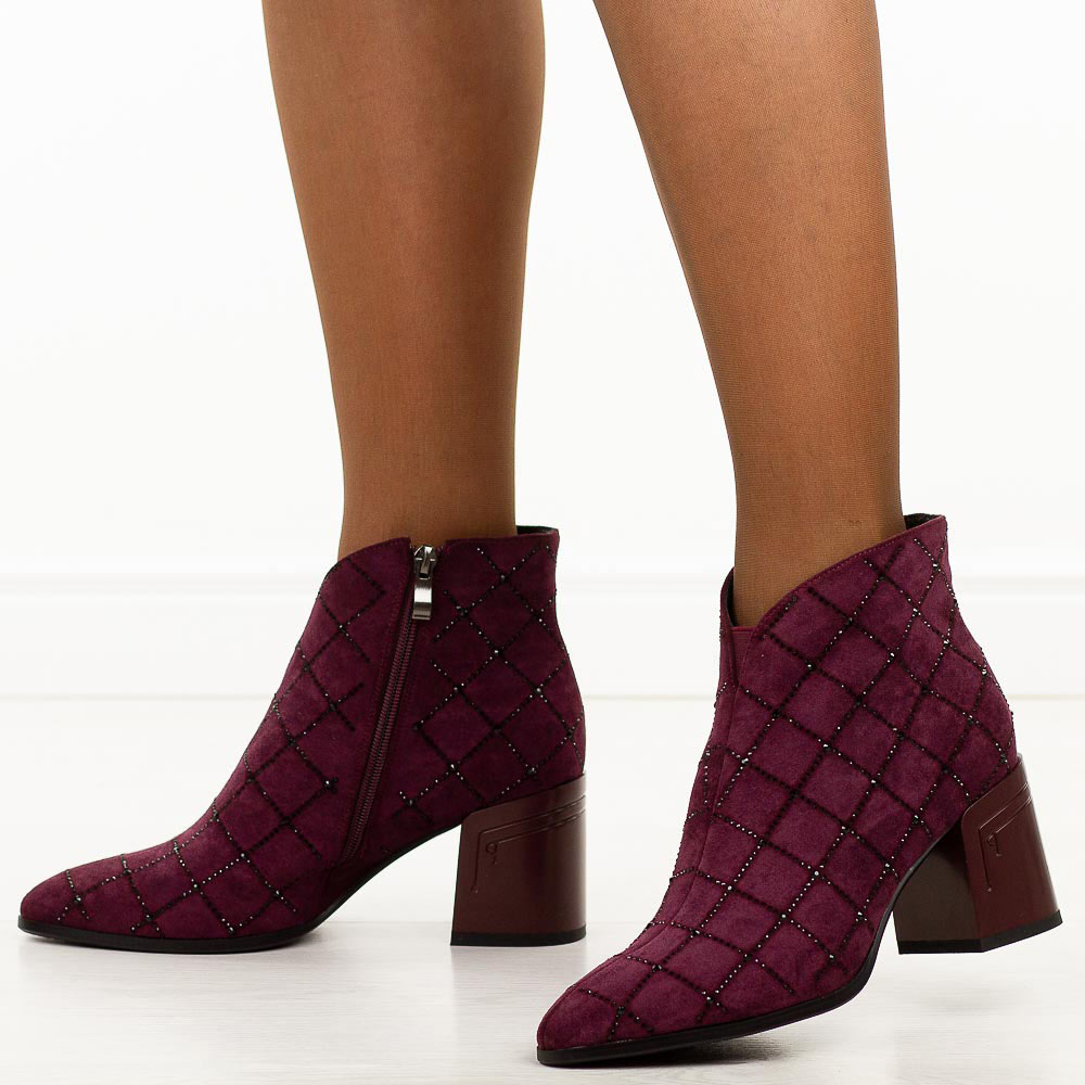 Bordowe zamszowe botki damskie na słupku DiA 52-133