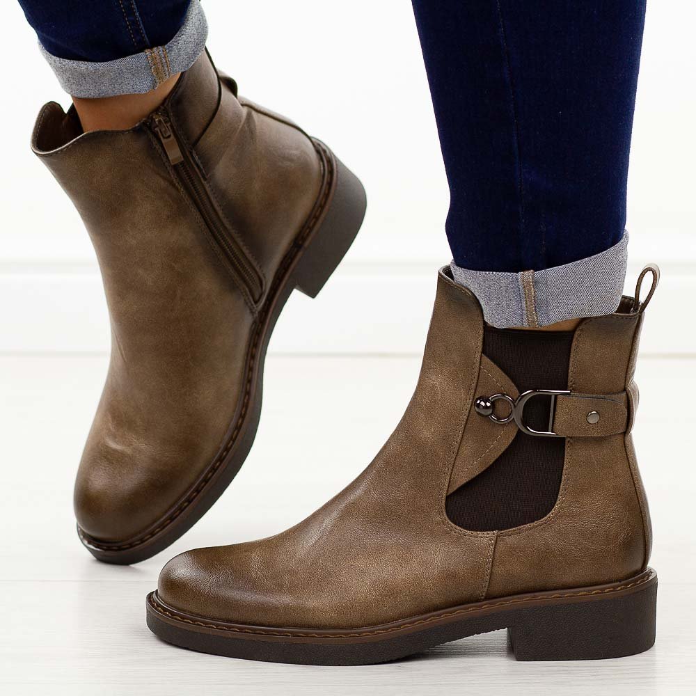 Brązowe płaskie botki damskie M.Daszyński sa252-7