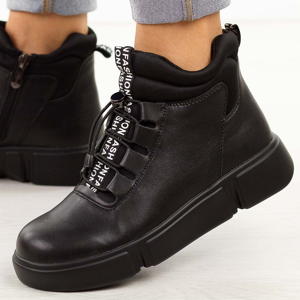 Czarne skórzane botki damskie Filippo Dbt6532/25