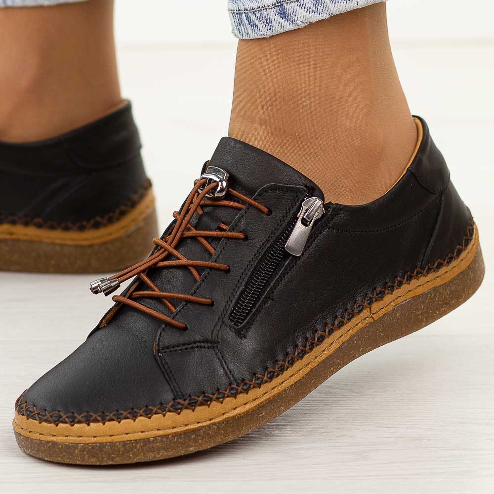 Czarne skórzane półbuty damskie T.Sokolski 8207