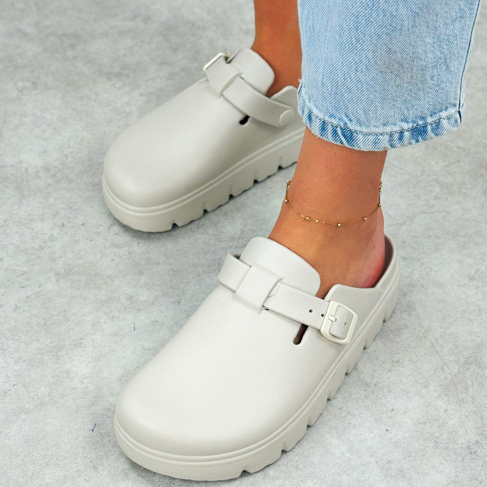 Beżowe lekkie piankowe klapki damskie Evento 8523