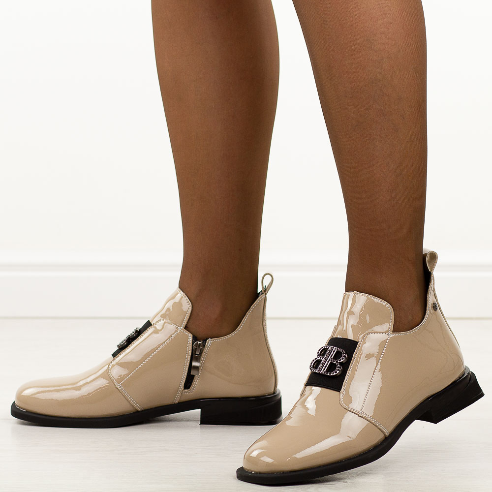 Beżowe lakierowane skórzane botki damskie Filippo Dbt4763/25