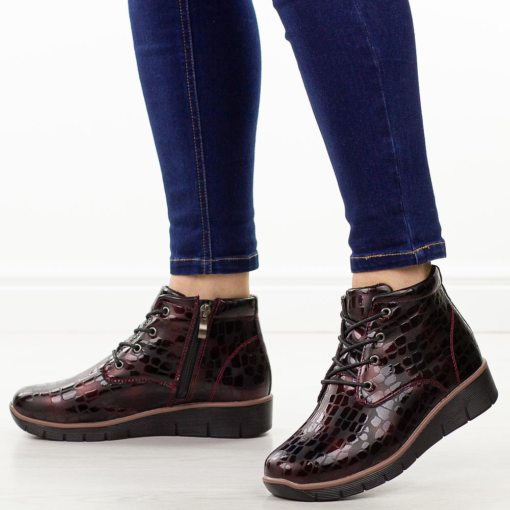 Bordowe botki damskie na koturnie Filippo Dbt3169/25