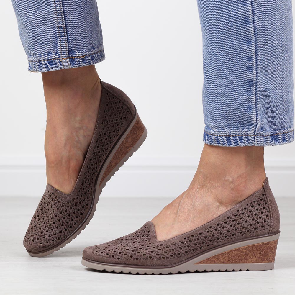 Czółenka damskie khaki na koturnie Potocki 12306