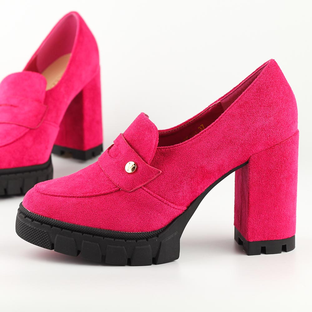 Fuksja zamszowe półbuty damskie na słupku, mokasyny Vinceza 20189