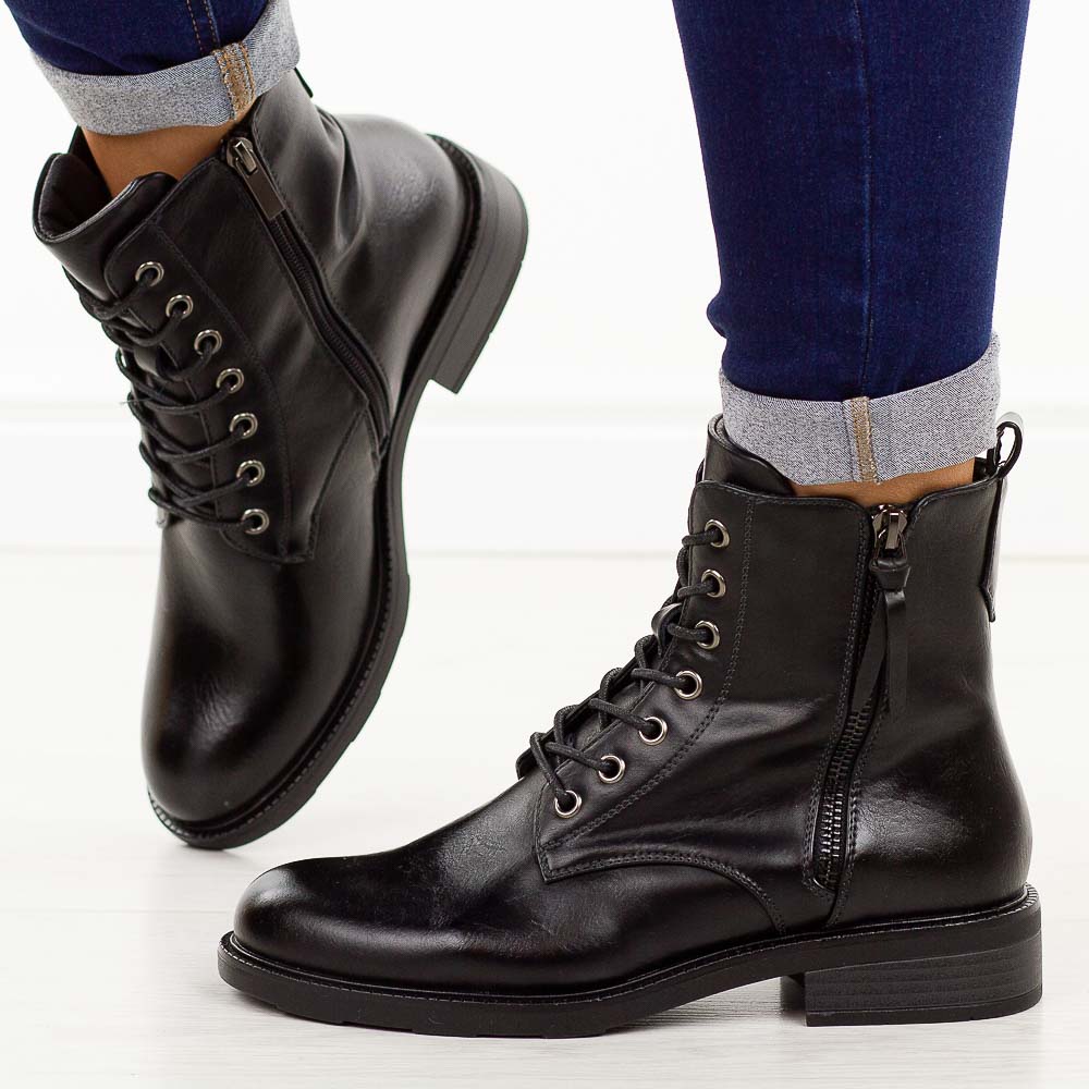 Czarne skórzane botki damskie T.Sokolski Z25-214