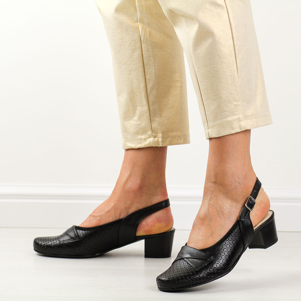 Czarne skórzane ażurowe Polskie czółenka damskie na obcasie Gregors 915