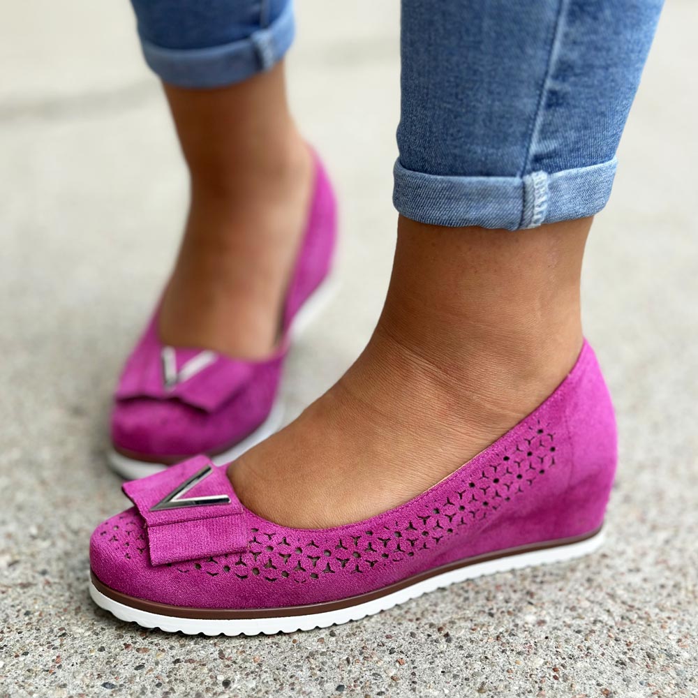 Fuksjowe ażurowe czółenka damskie na koturnie M.Daszyński Sa199-6