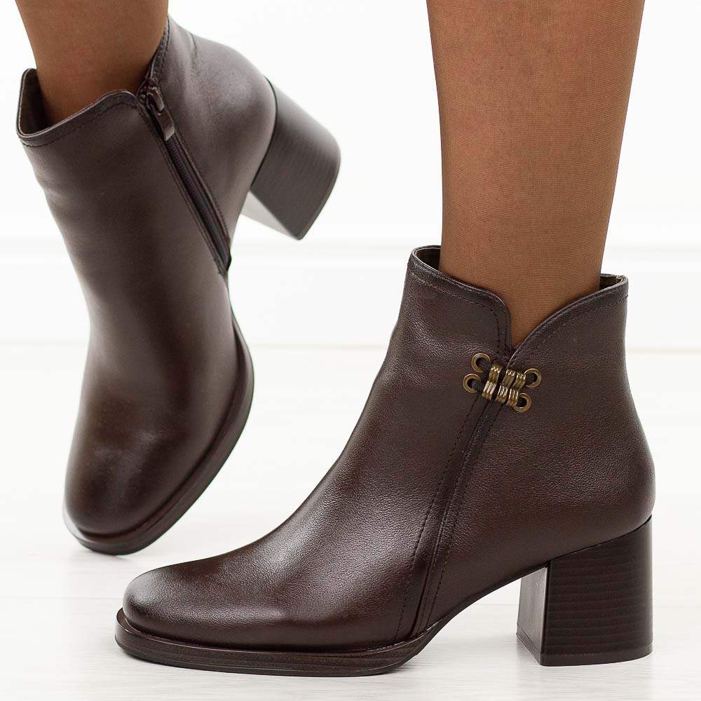 Brązowe skórzane botki damskie na słupku Sergio Leone Bt25209S