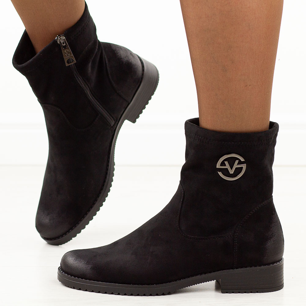 Czarne zamszowe botki damskie Vinceza 58594