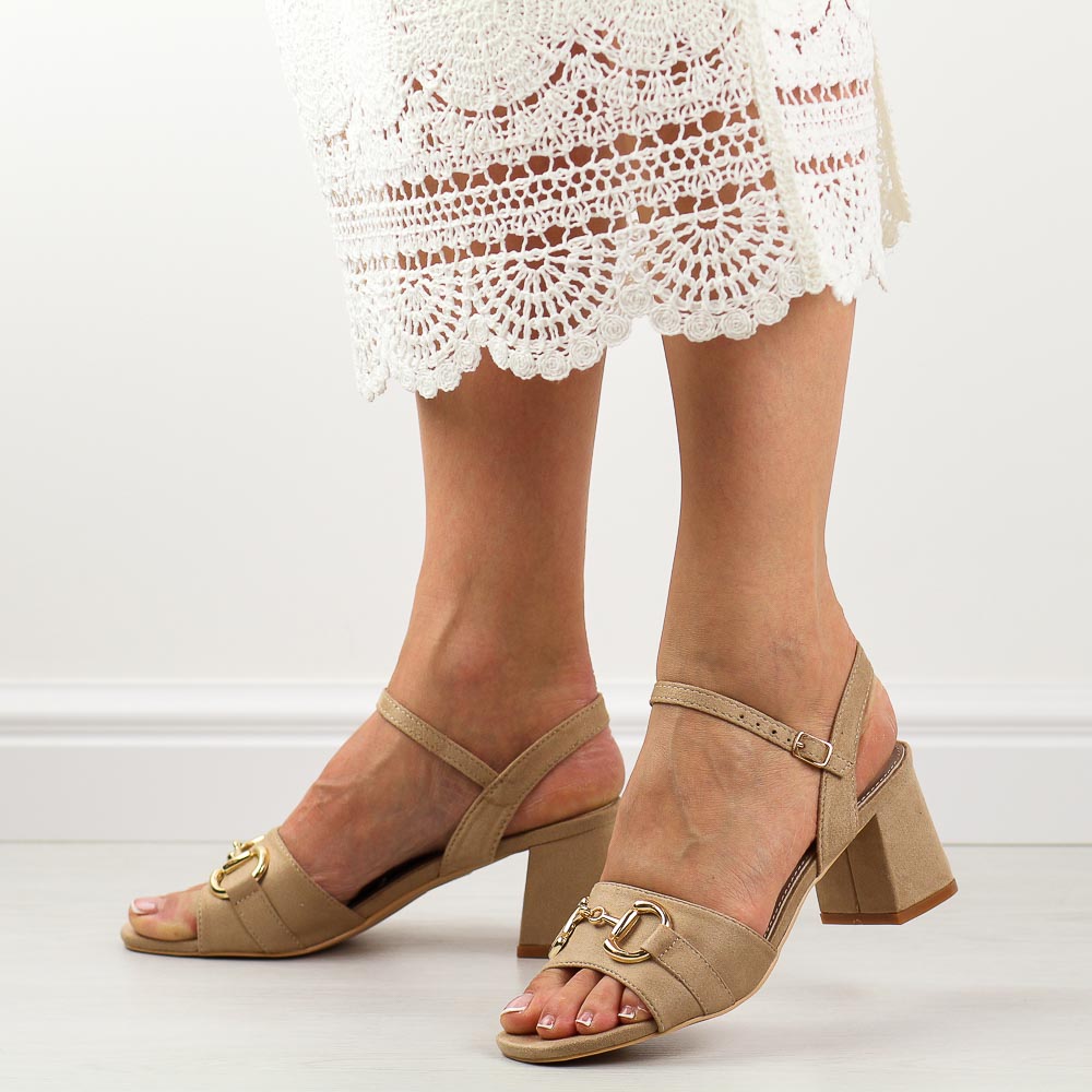 Beżowe sandały damskie na słupku S.Barski 33189