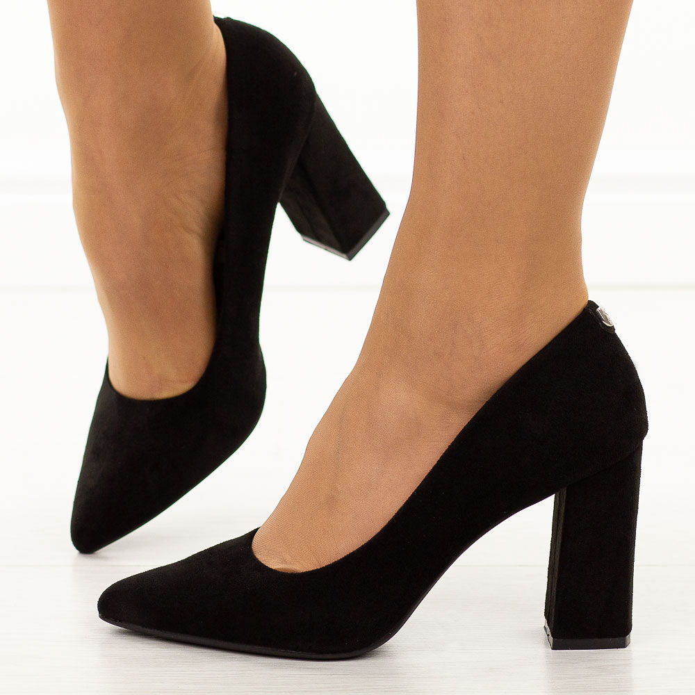 Czarne zamszowe czółenka damskie na słupku Sergio Leone Pb216