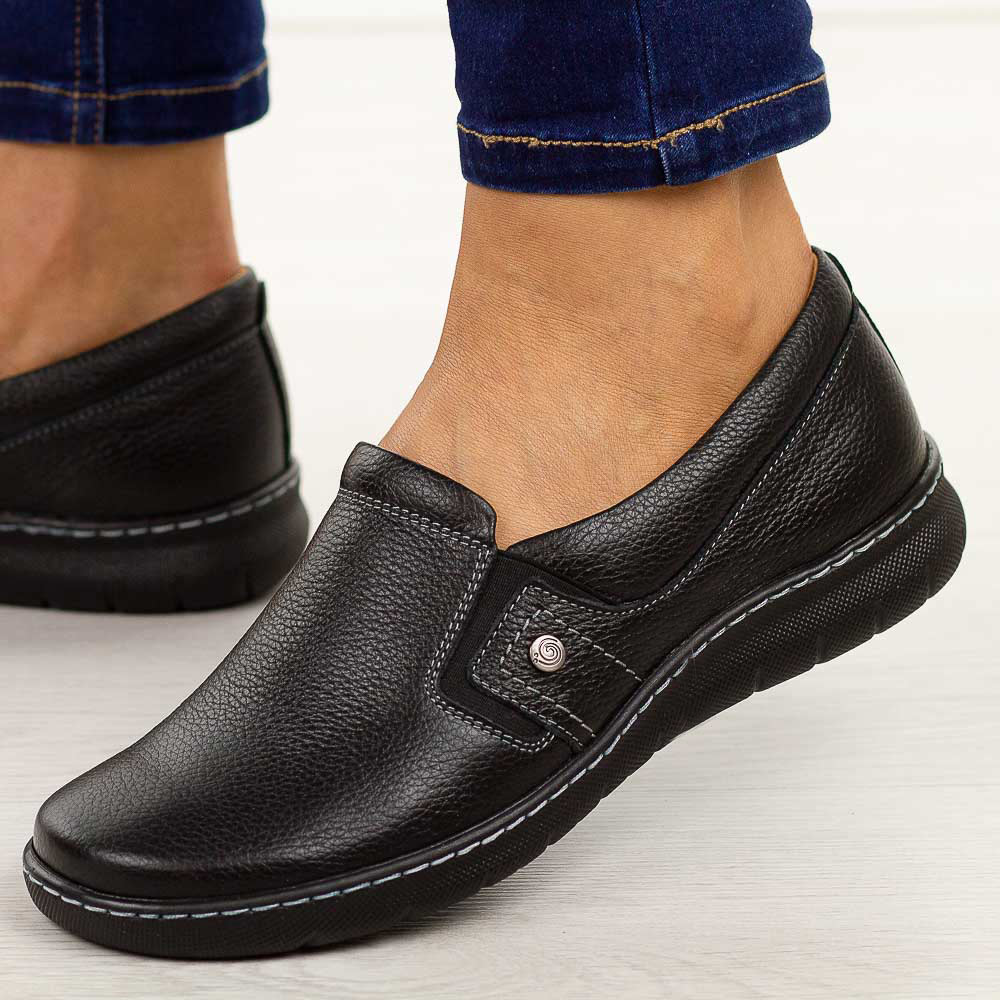 Czarne skórzane Polskie półbuty damskie Deoni 623