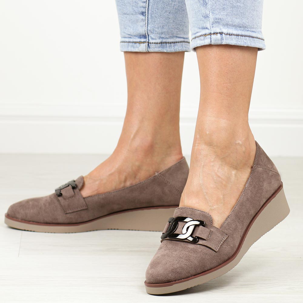 Khaki zamszowe półbuty damskie na koturnie Potocki 12319