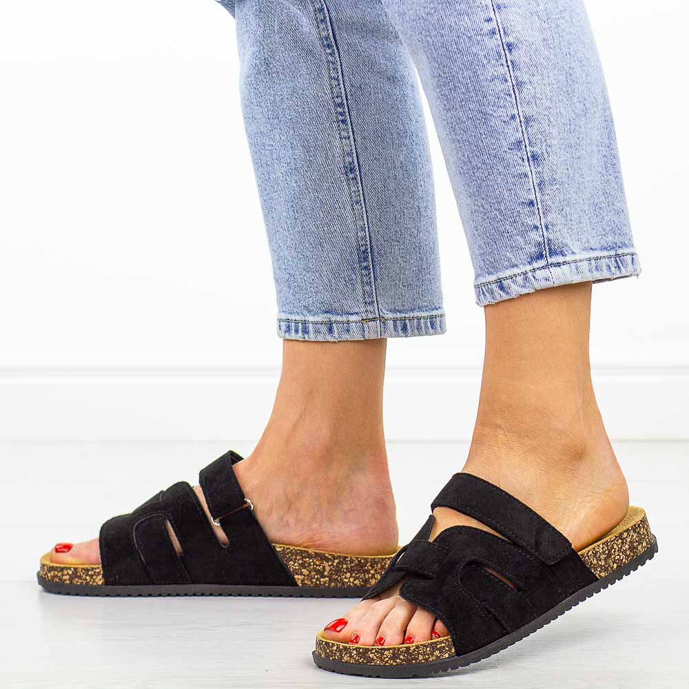 Czarne klapki damskie Potocki 17305