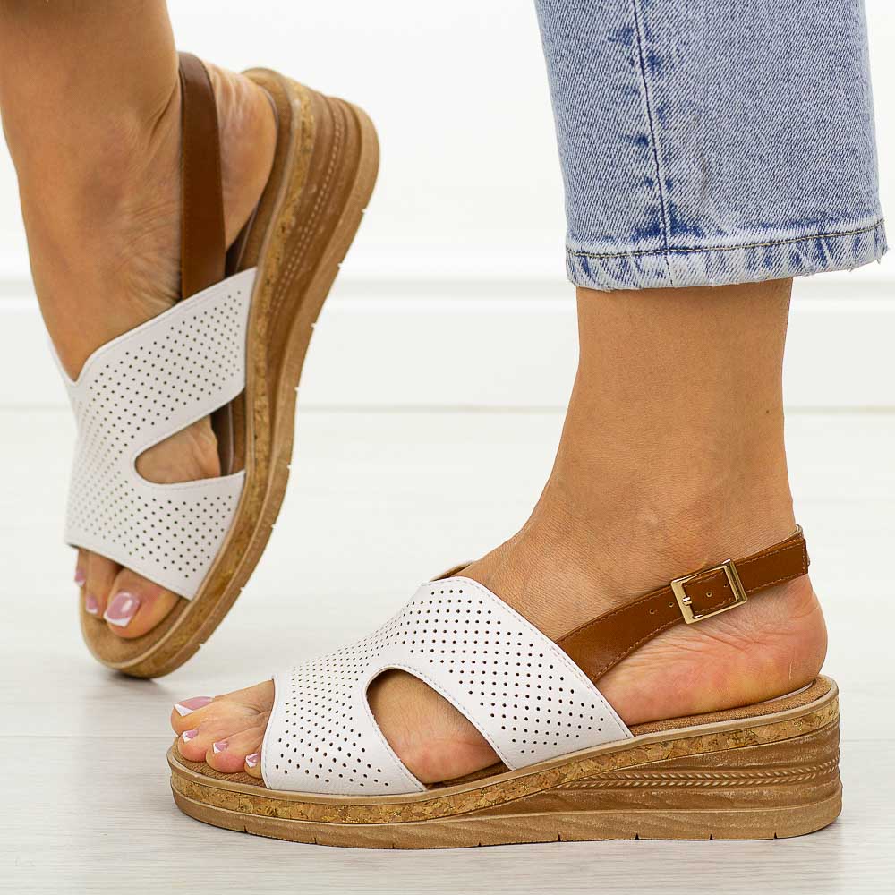 Białe sandały damskie na koturnie Sergio Leone sk195