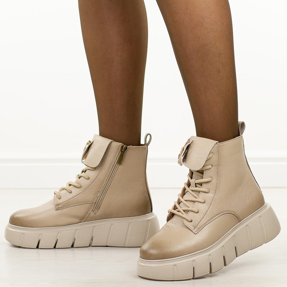 Beżowe botki damskie na platformie Potocki 19333