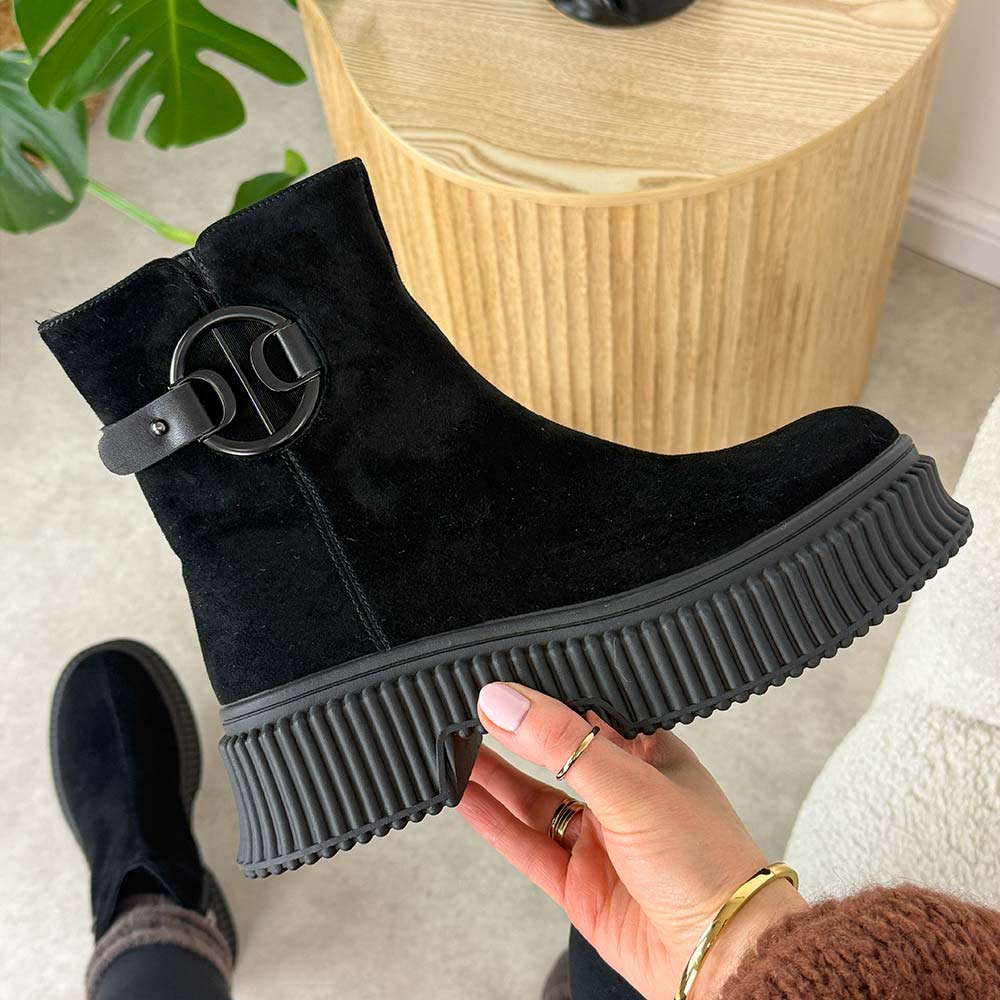 Czarne skórzane botki damskie T.Sokolski 519