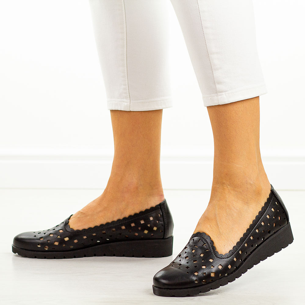 Czarne półbuty damskie M.Daszyński 1628-10