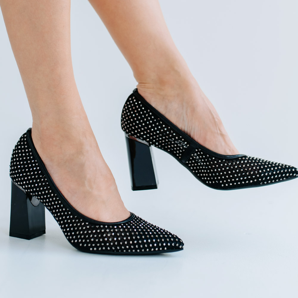 Czarne czółenka damskie na słupku Vinceza 62211