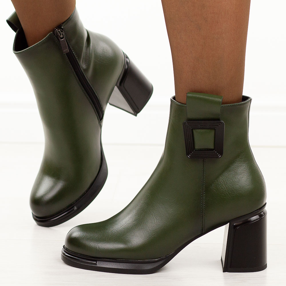 Zielone skórzane botki damskie na słupku T.Sokolski Z25-216