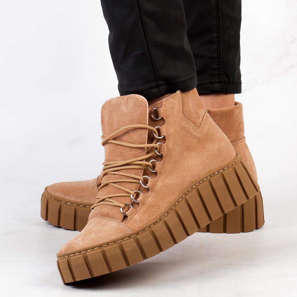 Beżowe skórzane Polskie półbuty damskie Suzana 3716 Na Platformie