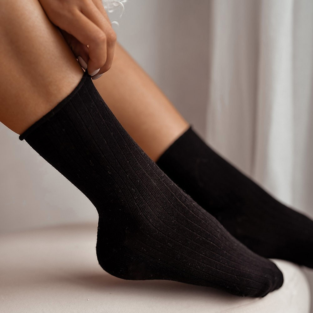 Czarne skarpetki bezuciskowe półfrotte 720