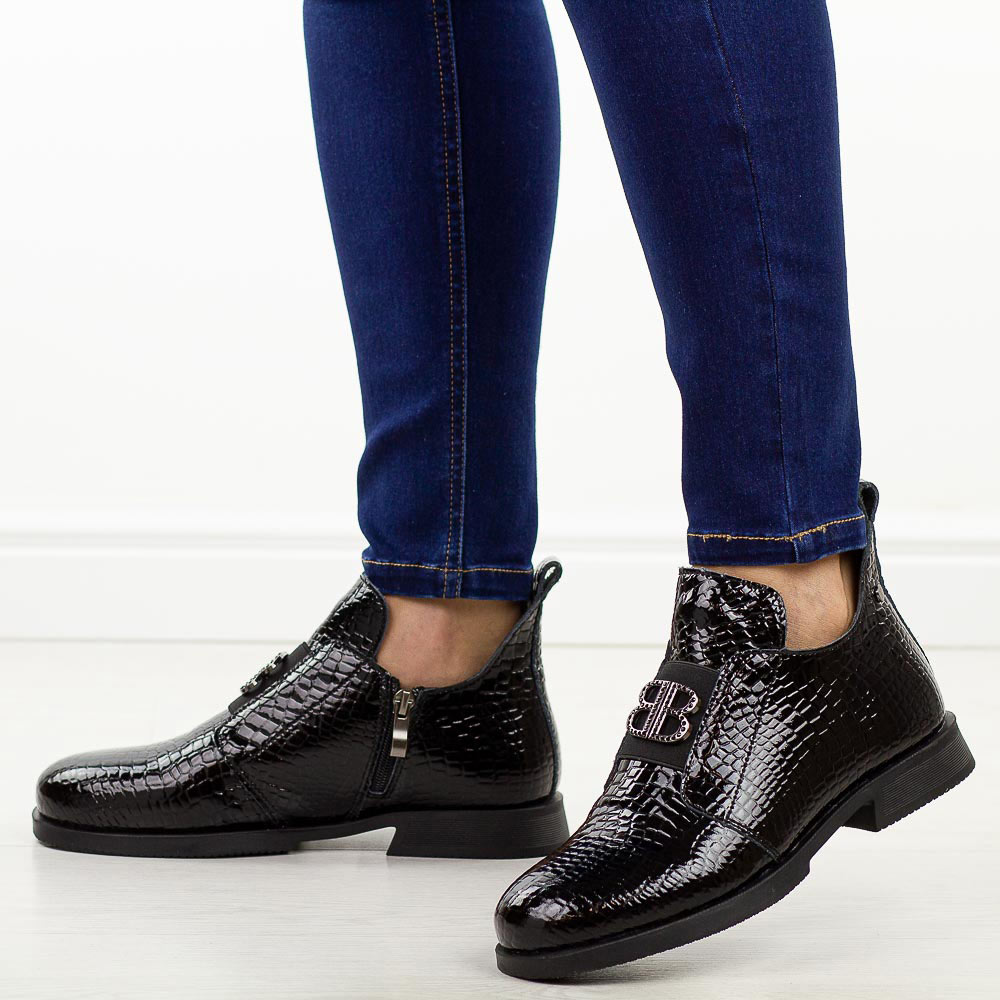 Czarne skórzane lakierowane botki damskie T.Sokolski Z25-301