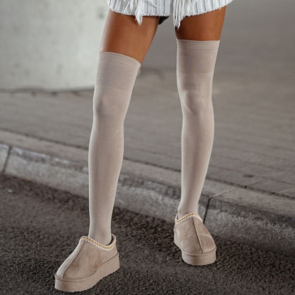 Beżowe zakolanówki gładkie bawełniane 225