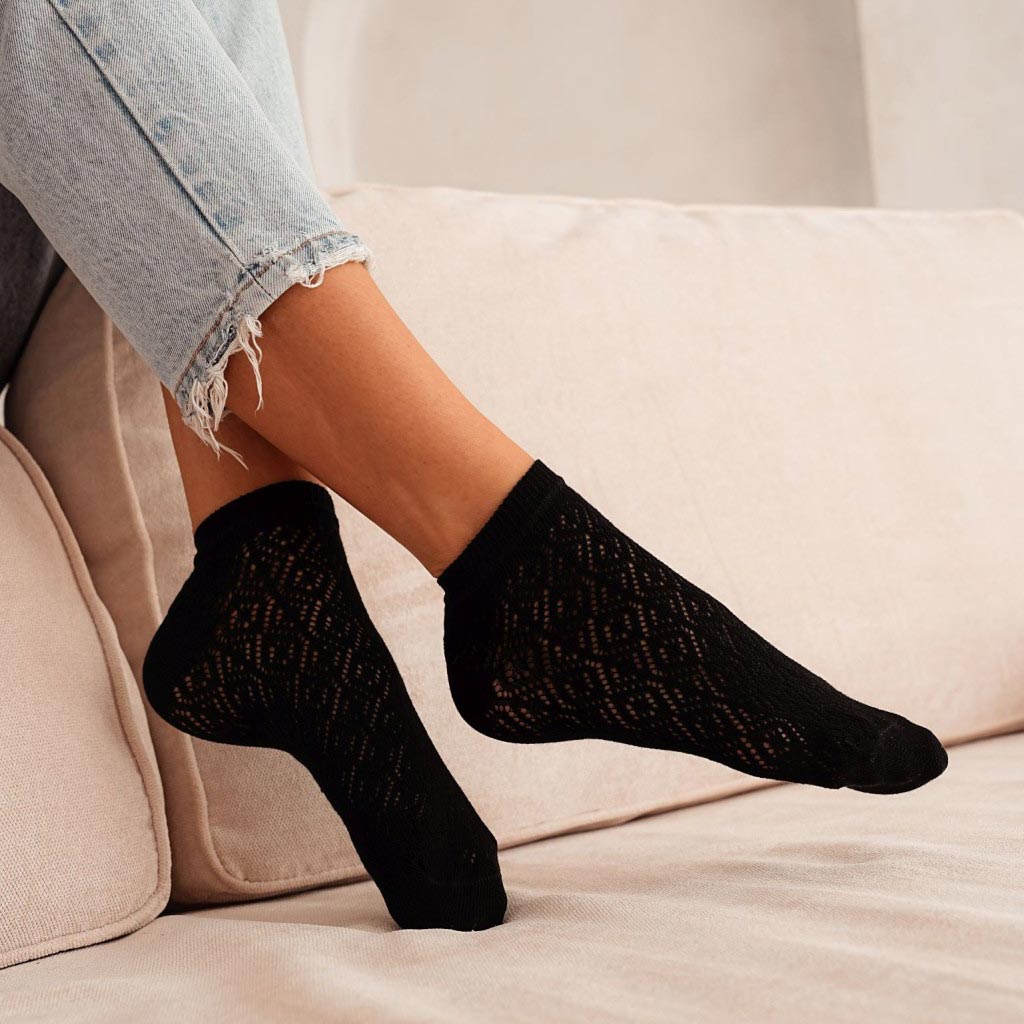 Ażurowe stopki damskie 1003 bk